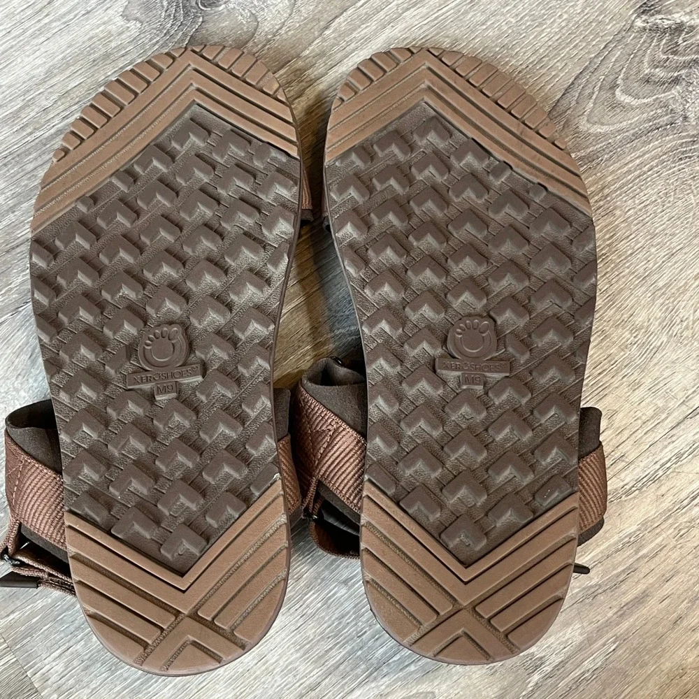 Xero Shoes D-Trail Mens 9 Brown Minimalist Barefoot Hiking Sport Sandals
